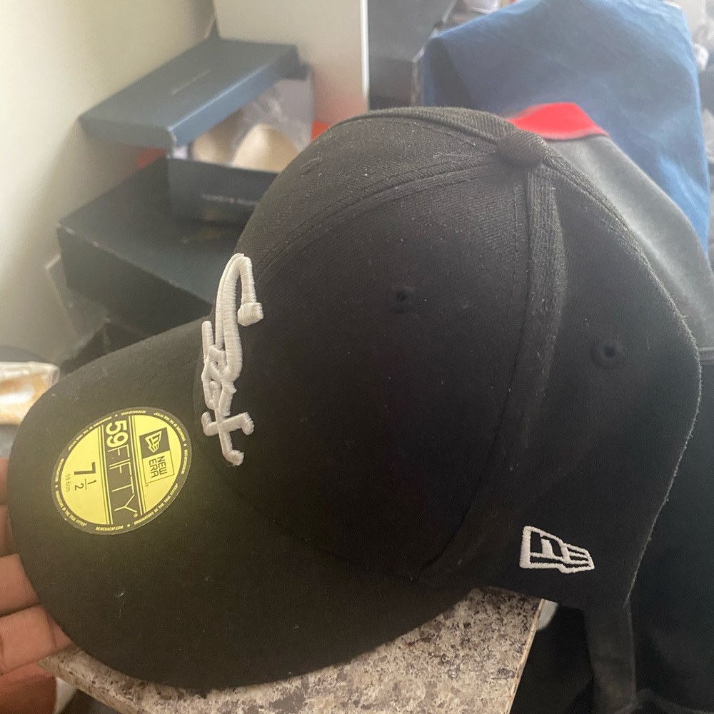Fitted hat